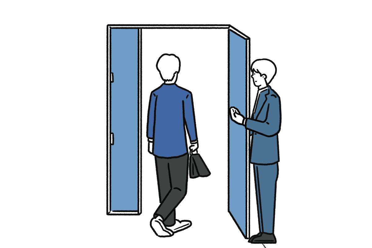 ドアを後ろの人のために開けて待つ 2