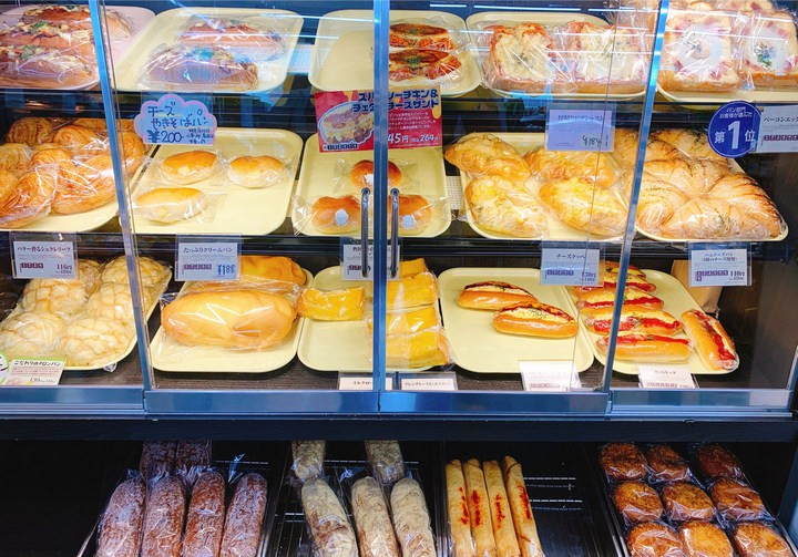 デイリーヤマザキ 7