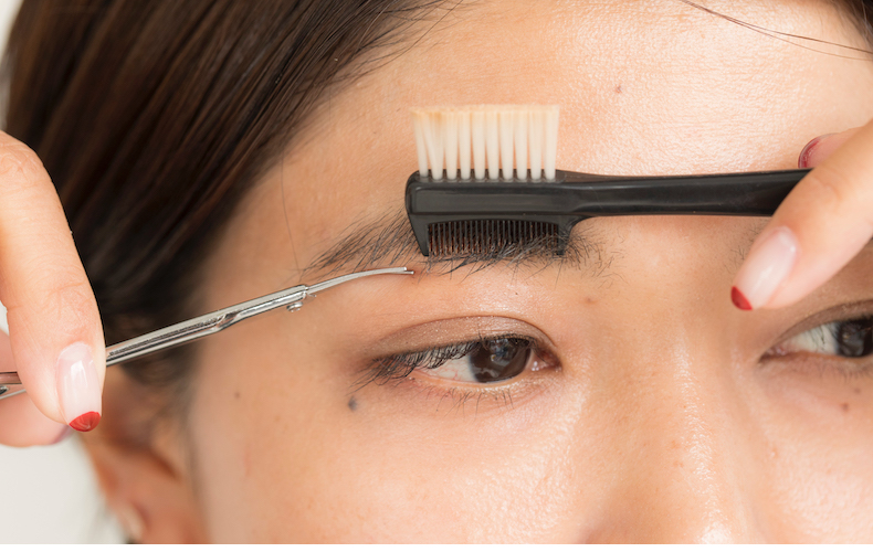 眉毛の手入れ 9