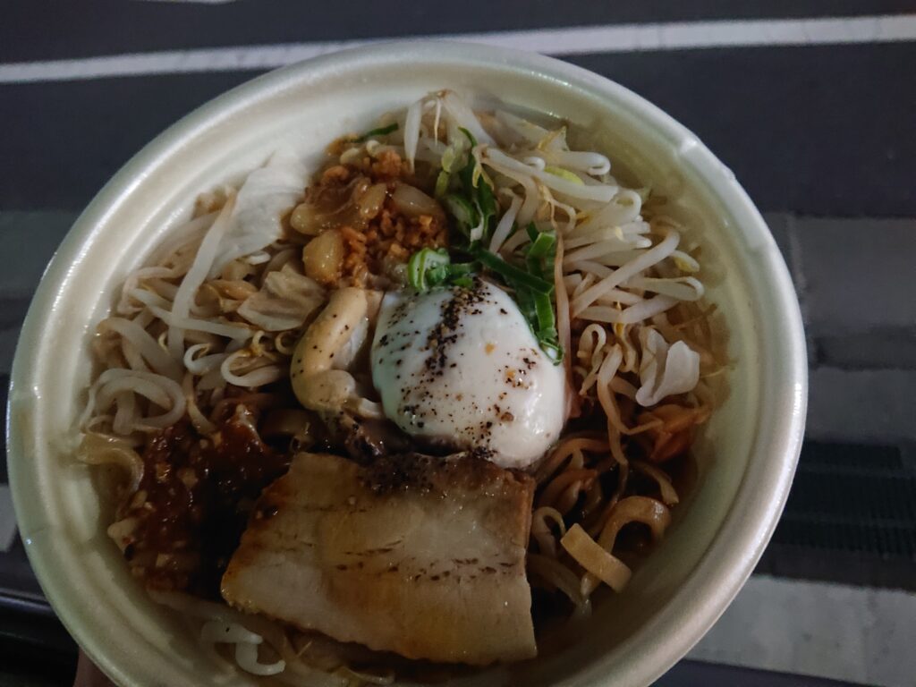 セブンの二郎系まぜそば 2