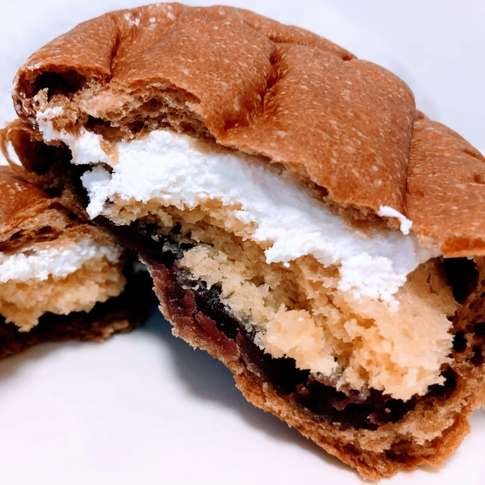 ファミマ ホイップあんぱん 3