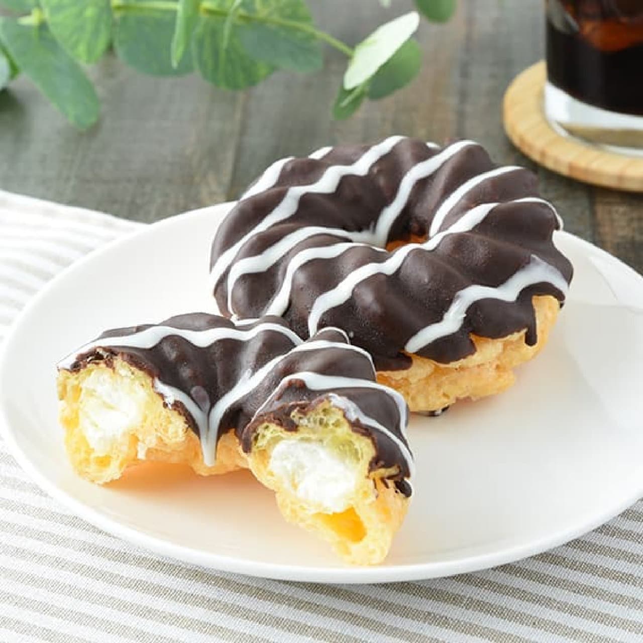 ファミマ フレンチクルーラー 2