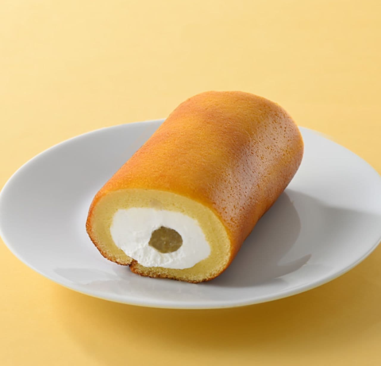 ファミマ ロールケーキ 3