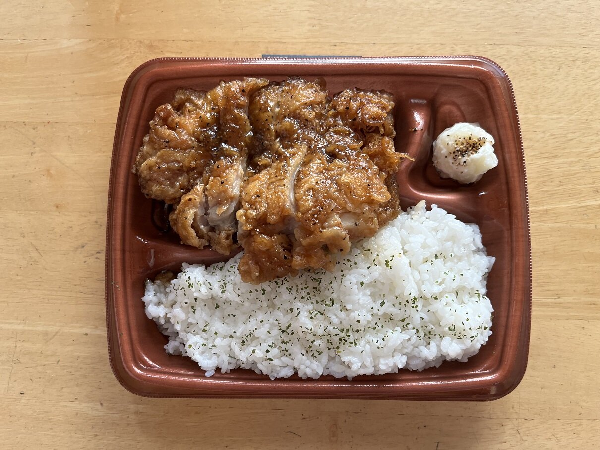 ローソン スパイシーチキン弁当 5