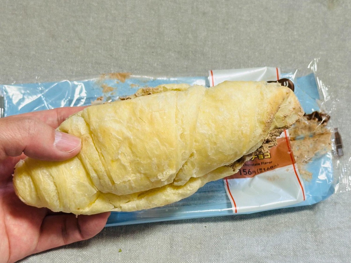 ファミマ 生チョコクロワッサン 1