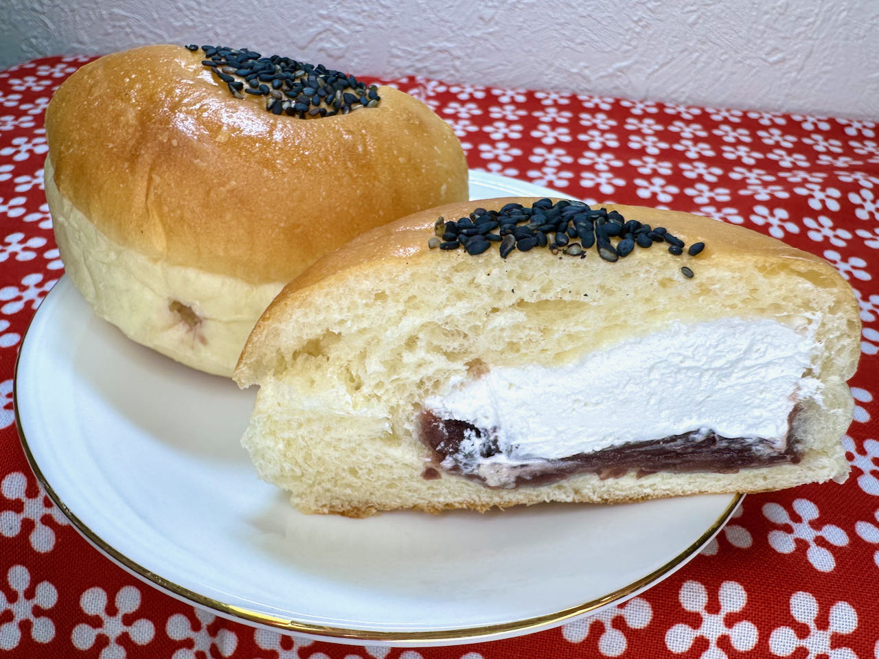 ファミマ ホイップあんぱん 7