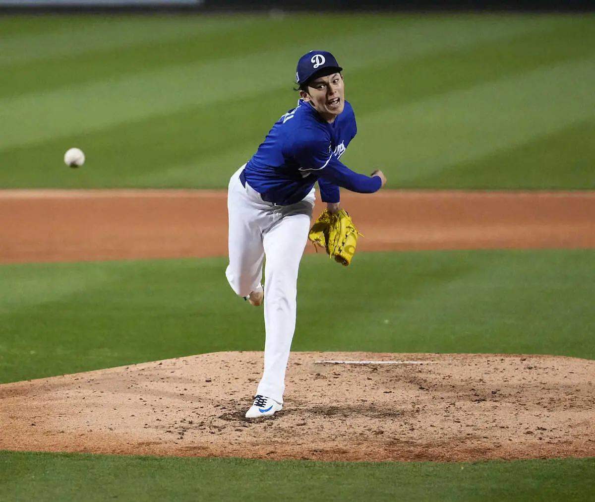 ドジャース 2年目の佐々木朗希がOP戦に初登板 制球に課題残す 6